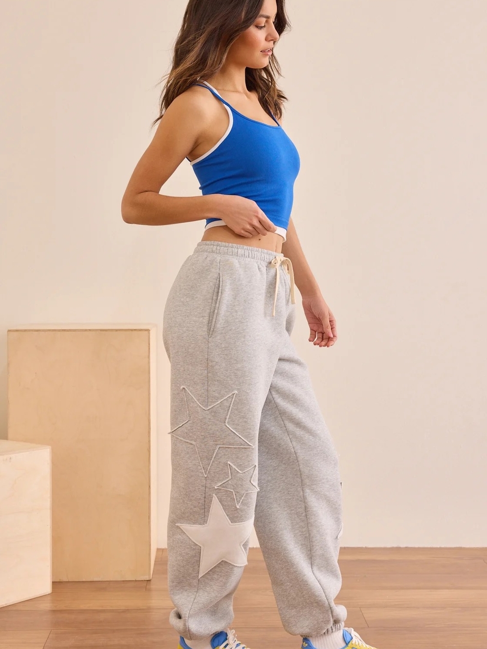 Gray Star Patch Fleece Joggers - Women's Sweatpants